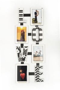 Ramka na zdjęcia LOVE 2 biało-czarna z grawerem